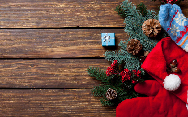 Caixa de presente e coisas de Natal
 - Foto, Imagem