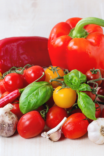 Tomaattien ja vihannesten valikoima
 - Valokuva, kuva