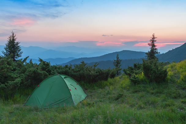 tenda in montagna - Foto, immagini