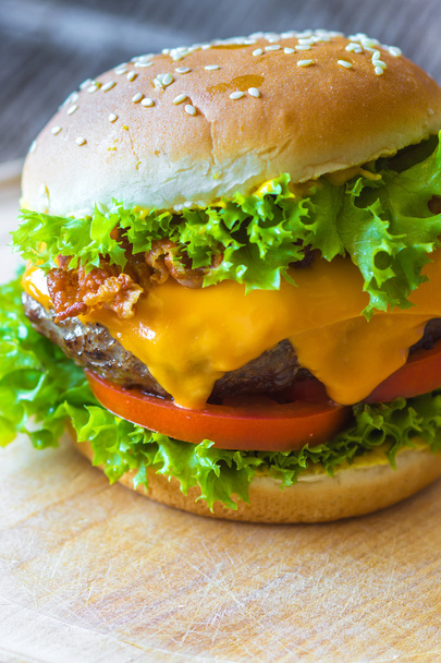 свіжий, апетитно гамбургер
 - Фото, зображення