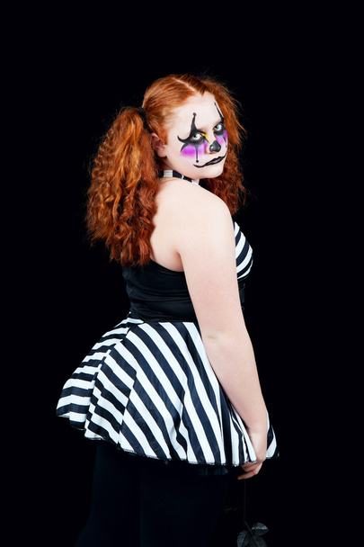 Giovane clown dai capelli rossi
 - Foto, immagini