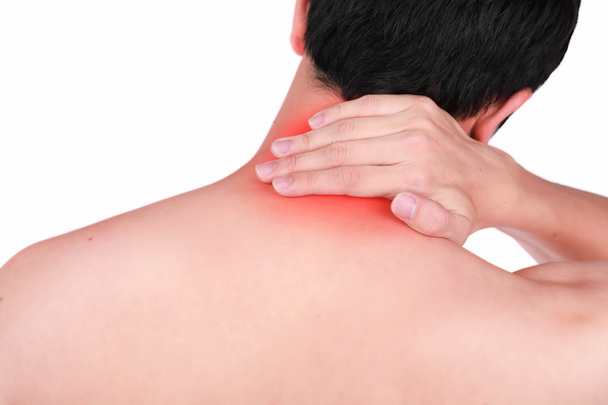 Primer plano sufriendo dolor masculino en el cuello aislado fondo blanco
. - Foto, Imagen