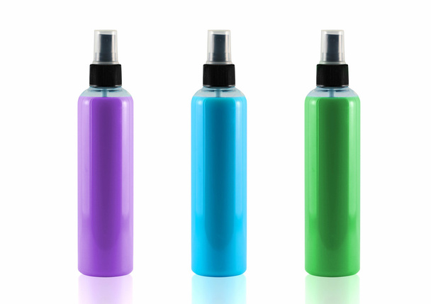 Spray pullot asetetaan eristetty valkoisella pohjalla, käytä leikkaamista pa
 - Valokuva, kuva