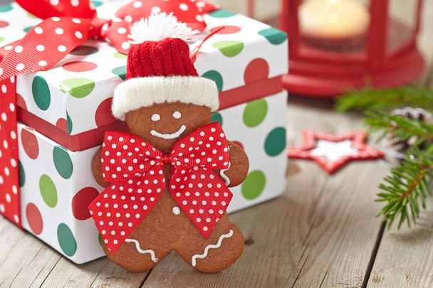 Christmas Decorations with Gingerbread man - 写真・画像
