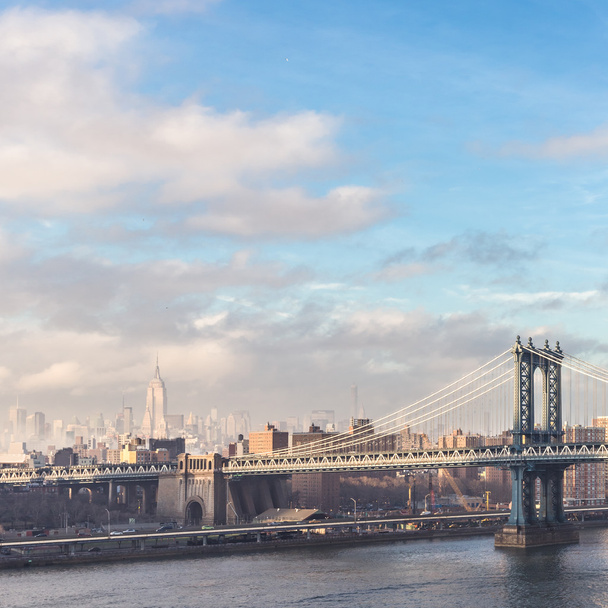 Puente de Manhattan al anochecer, Ciudad de Nueva York. - Foto, imagen