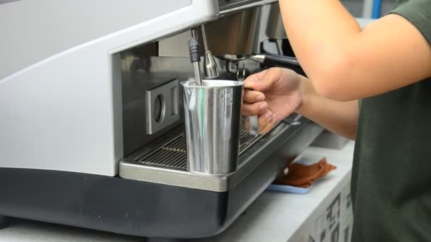 Thaï personnes faites du café par machine à café
 - Séquence, vidéo