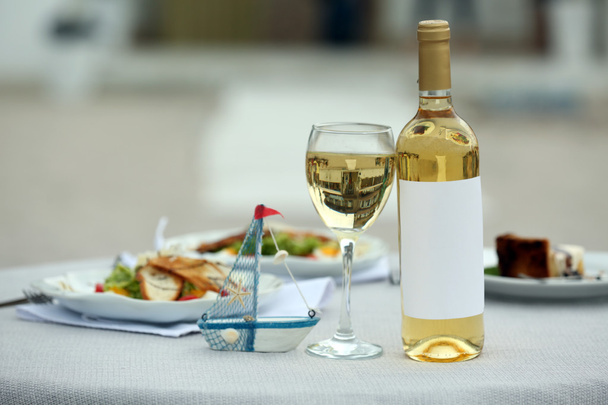 Bottle of luxury wine - Zdjęcie, obraz