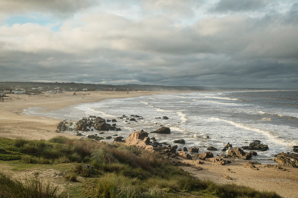 Widokiem na plażę La Pedrera - Zdjęcie, obraz