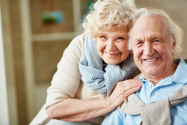 Milující starší muž a žena - Fotografie, Obrázek
