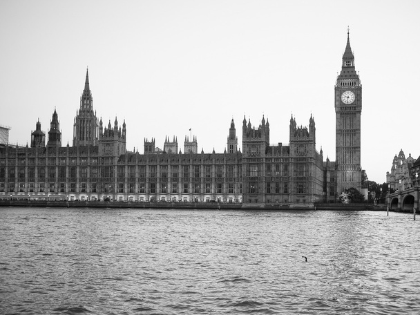 Mustavalkoinen House of Parliament Lontoossa
 - Valokuva, kuva