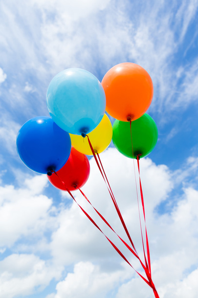 барвисті повітряні кулі в небі
 - Фото, зображення