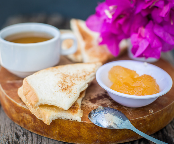 Toast with pineapple jam and tea. Breakfast Rustic - Fotografie, Obrázek