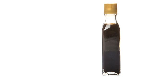 Aceto di balsamo in bottiglia di vetro
 - Foto, immagini