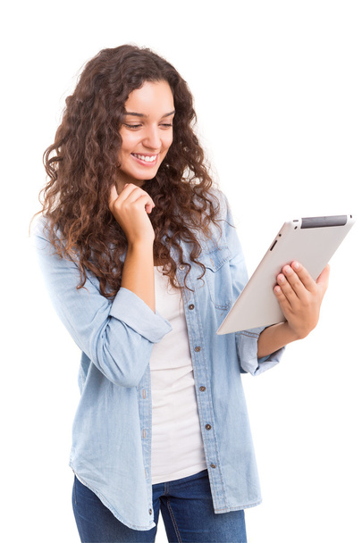 femme utilisant une tablette numérique - Photo, image