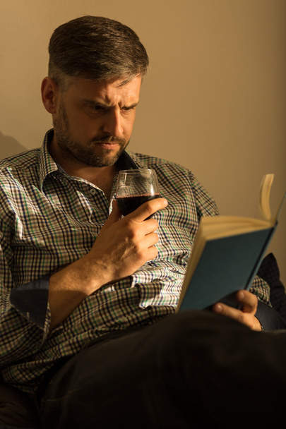 Handsome man with book - Photo, image