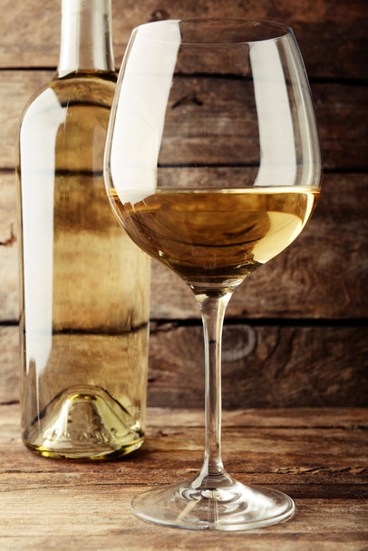 bottle of white wine - Фото, зображення
