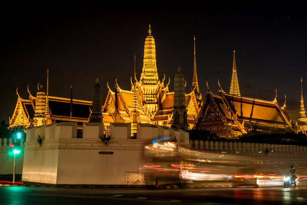 Wat pah keaw cena noturna com luz de exposição
 - Foto, Imagem