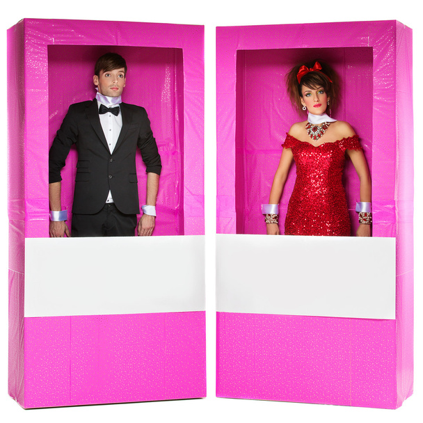 Chlapec a dívka vypadá jako panenky v krabicích - Fotografie, Obrázek