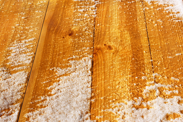 Hóval borított, fából készült pajzs - Fotó, kép