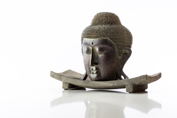 Buddha head on a white background - Foto, Bild