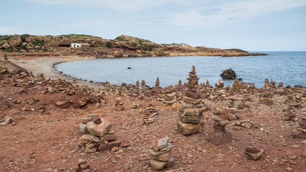 Formations de pierre sur la plage de Minorque
 - Photo, image