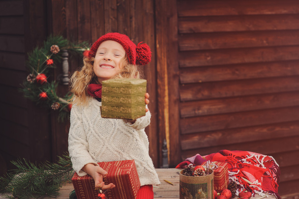 happy child girl celebrating christmas - Foto, afbeelding