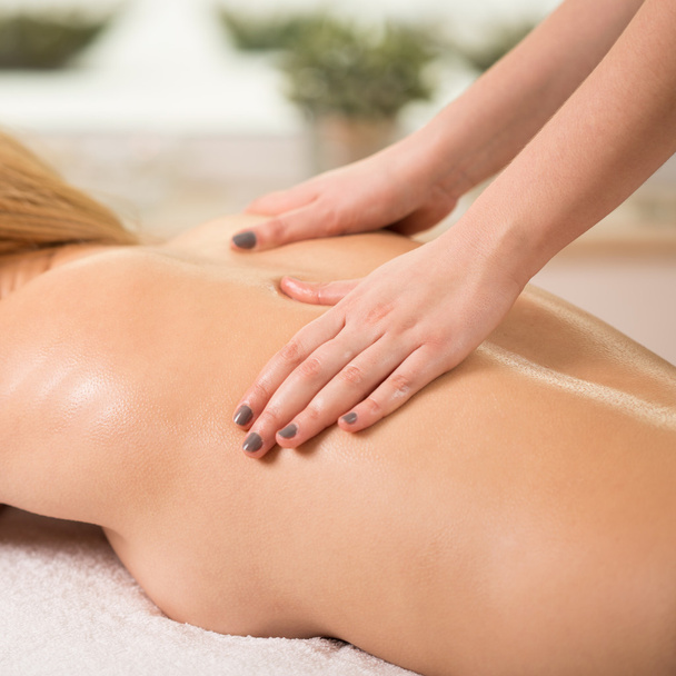 massagem no centro de spa
 - Foto, Imagem