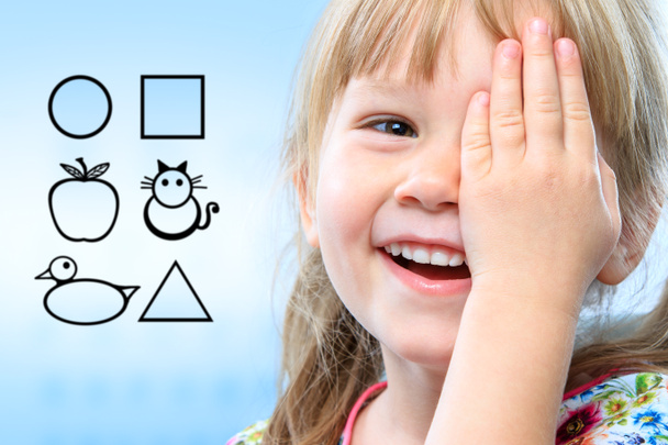 Kind testen visie met symbolen. - Foto, afbeelding
