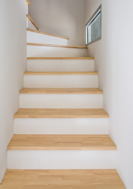 Modern wodden merdiven - Fotoğraf, Görsel