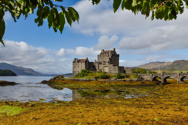 Замок Эйлиан Донан в Дорни, Шотландия
 - Фото, изображение