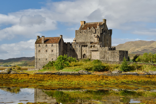Castelo de Eilean Donan em Dornie, Escócia
 - Foto, Imagem