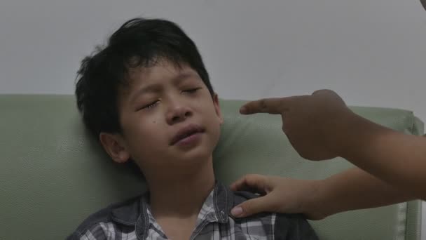 häusliche Gewalt in asiatischen Familien - Filmmaterial, Video