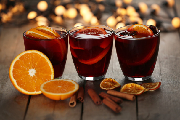 Mulled wine with spices - Foto, Imagen