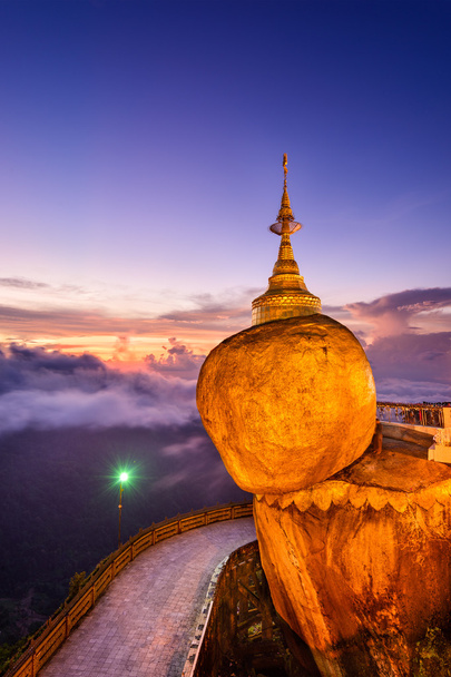 Goldener Fels der Myanmar - Foto, Bild