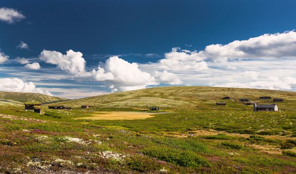Huts in landscape of Norway - Φωτογραφία, εικόνα