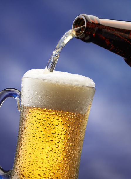 Pouring beer - Photo, image