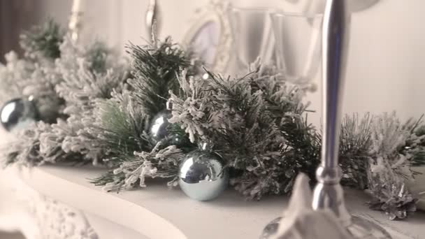 Décoration de Noël cheminée blanche
 - Séquence, vidéo