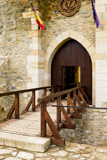 Entrée principale dans un vieux château
 - Photo, image