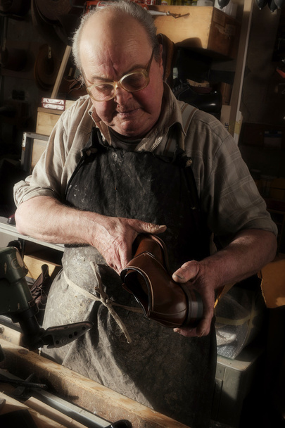 craftsman making luxury handmade man shoes - Foto, Imagen