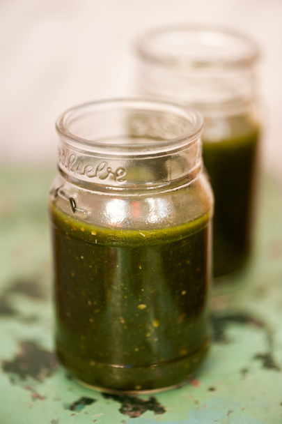 Зелений овочевий сік у склянці
 - Фото, зображення