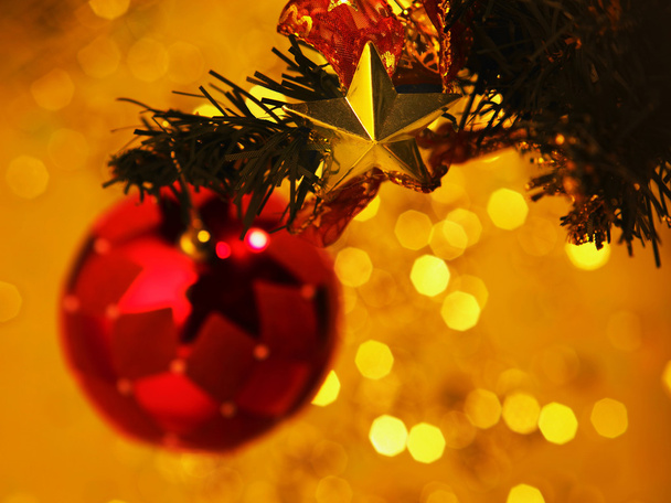 Decorative item, ball on the christmas tree - Foto, imagen