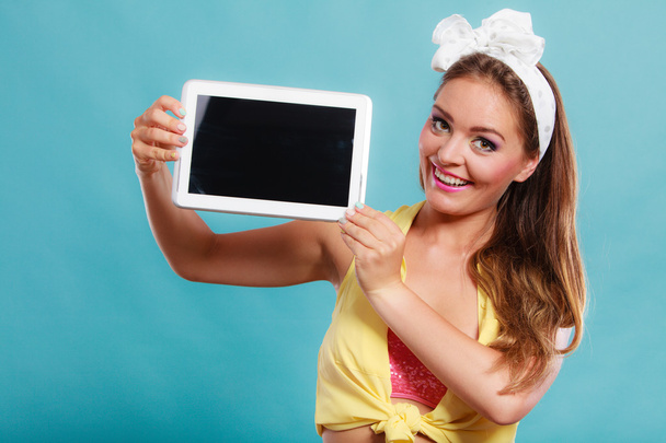 girl holding tablet - Photo, Image