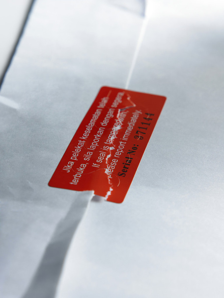 Protection seal on envelope is broken - Zdjęcie, obraz