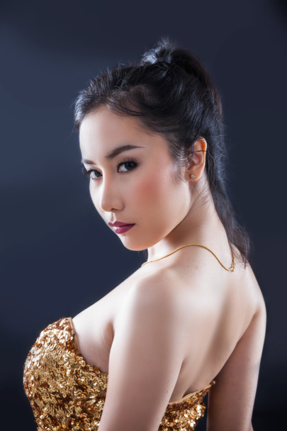 Portrait de belle fille asiatique
 - Photo, image