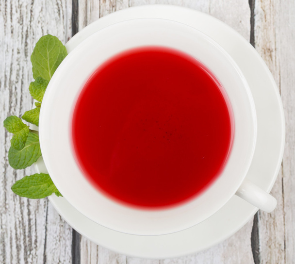 Une tasse de thé Hibiscus
 - Photo, image