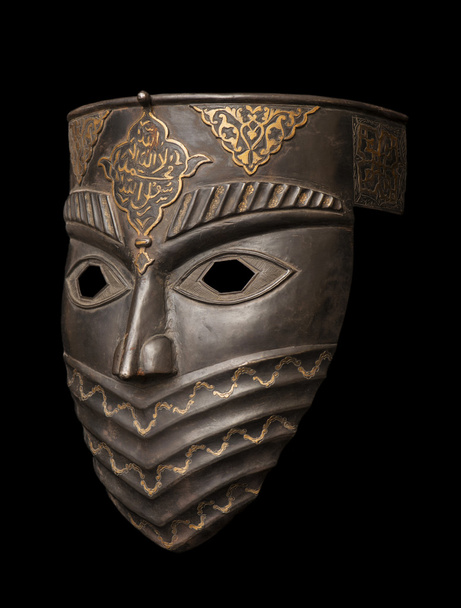 Máscara de metal isolado em preto
 - Foto, Imagem