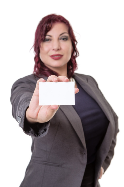  zakenvrouw houden een blanco visitekaartje. - Foto, afbeelding