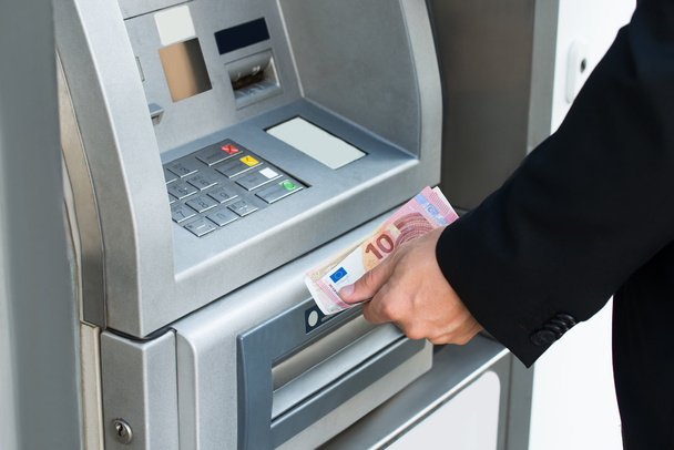 Withdrawing Money From Atm Machine - Foto, Imagen