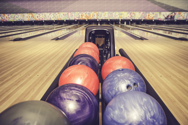 barevné bowlingovou kouli - Fotografie, Obrázek