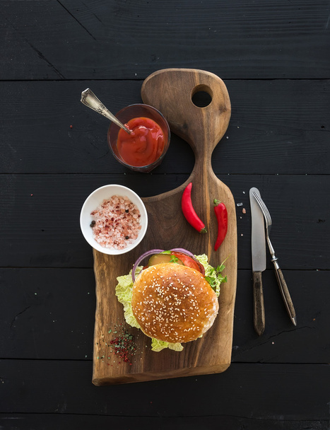 Fresh homemade burger - Foto, afbeelding